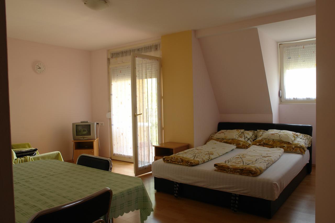 Апартаменти Valentina Apartmanhaz Богач Екстер'єр фото